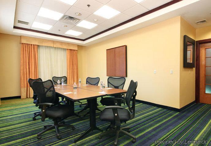 Fairfield Inn & Suites Woodbridge Avenel Luaran gambar